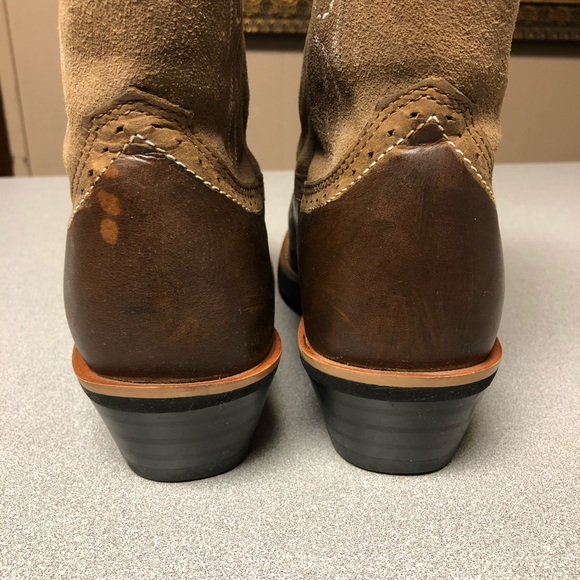 Women Ariat brown cowboy boots size 9. - Picture 5 of 8